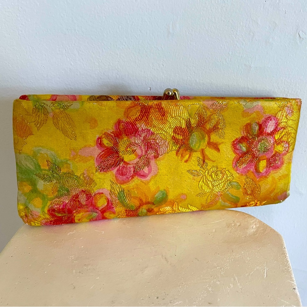 Sweet bright yellow clutch with pretty pink flowers and gold lobster clasp - Picture 3 of 8